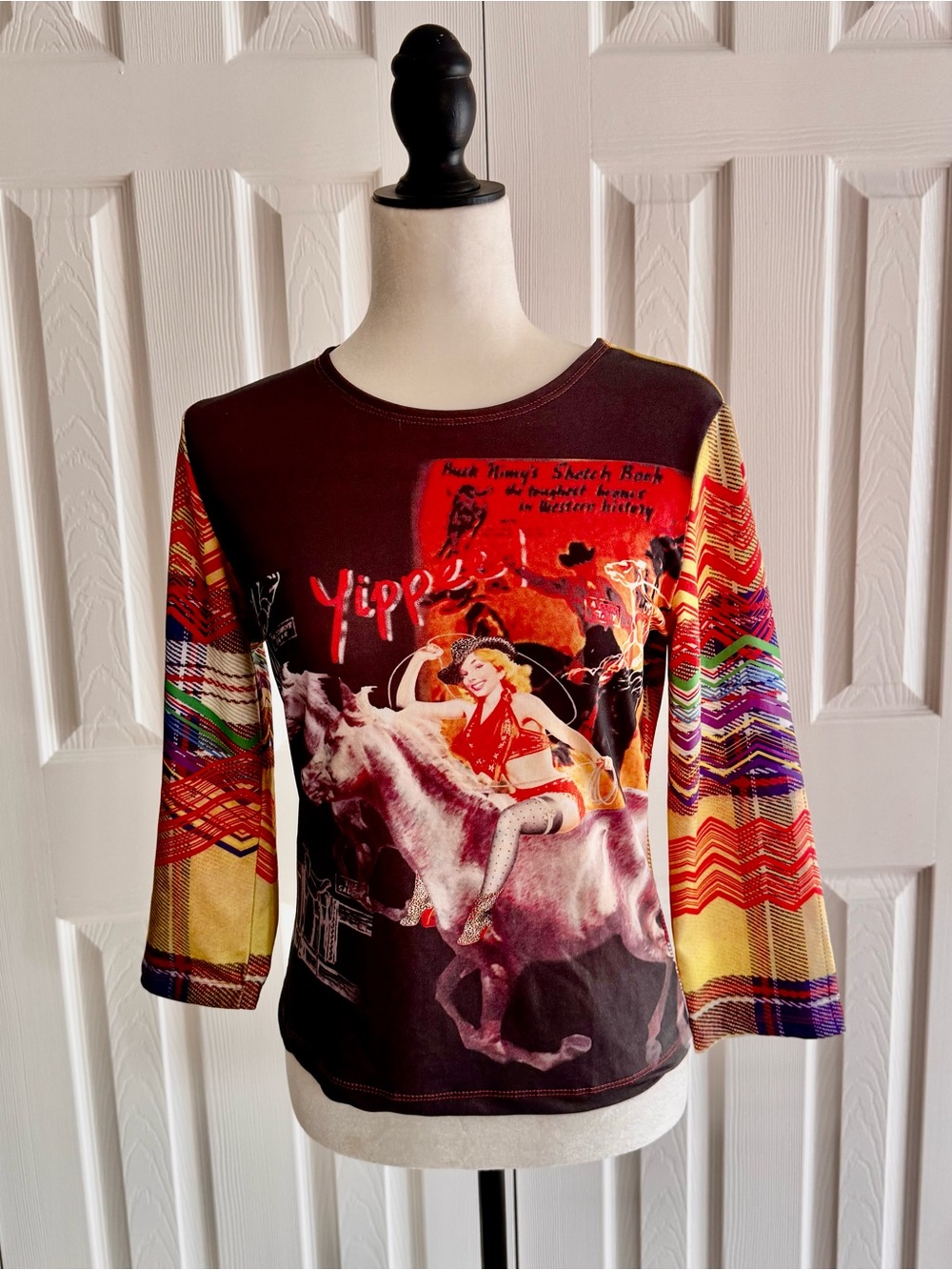Women’s Multicolor Graphic Western-Print Three Quarter Length Sleeve Top
